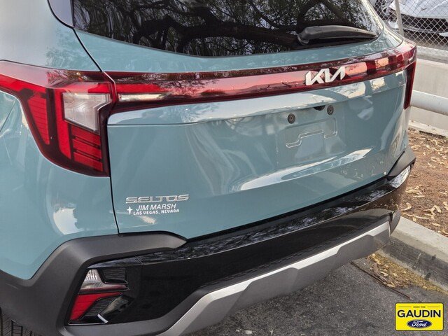Used 2024 Kia Seltos EX FWD image 4