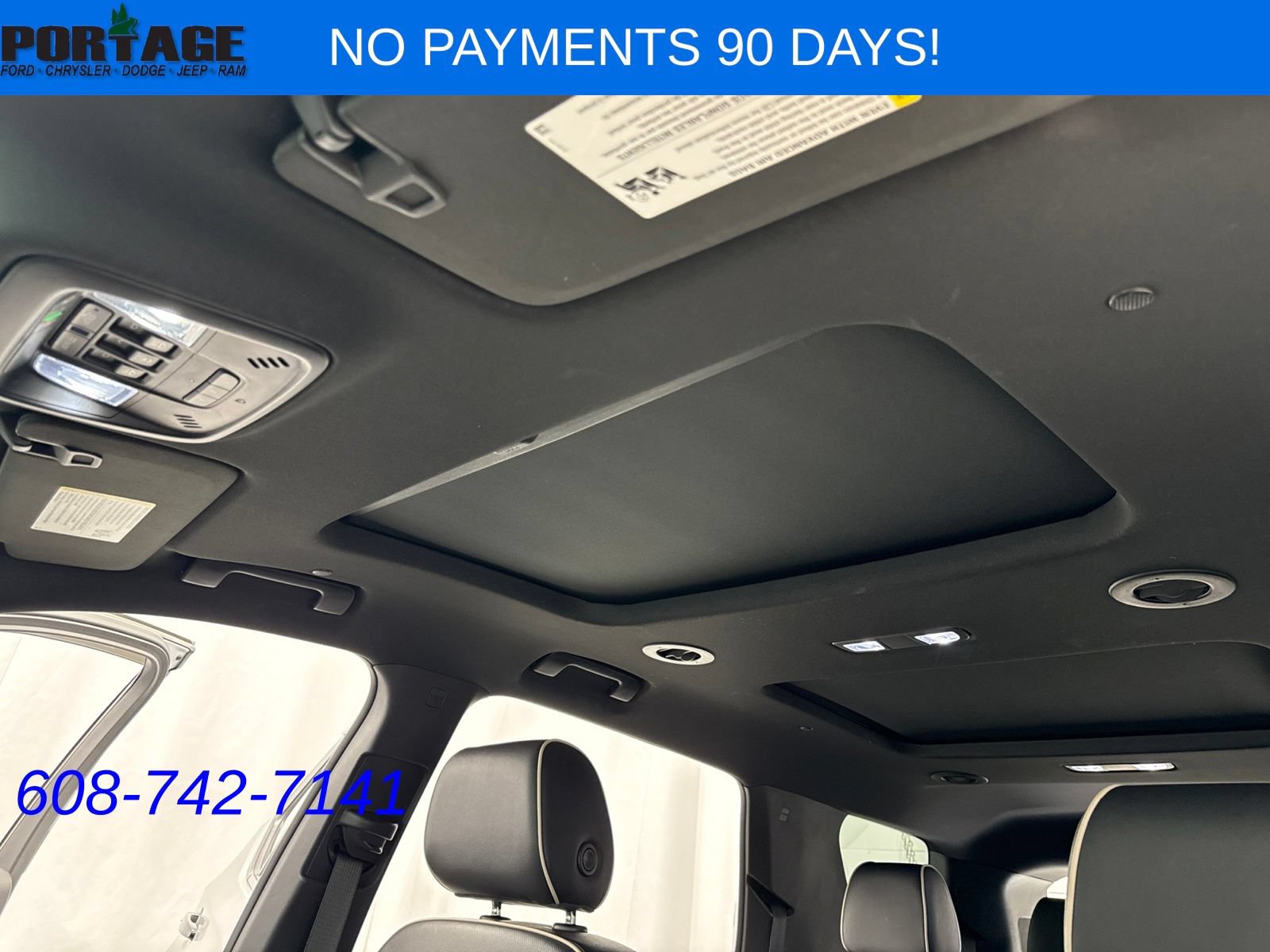 Used 2022 Chevrolet Traverse Premier w/ Redline Edition AWD/4WD image 25