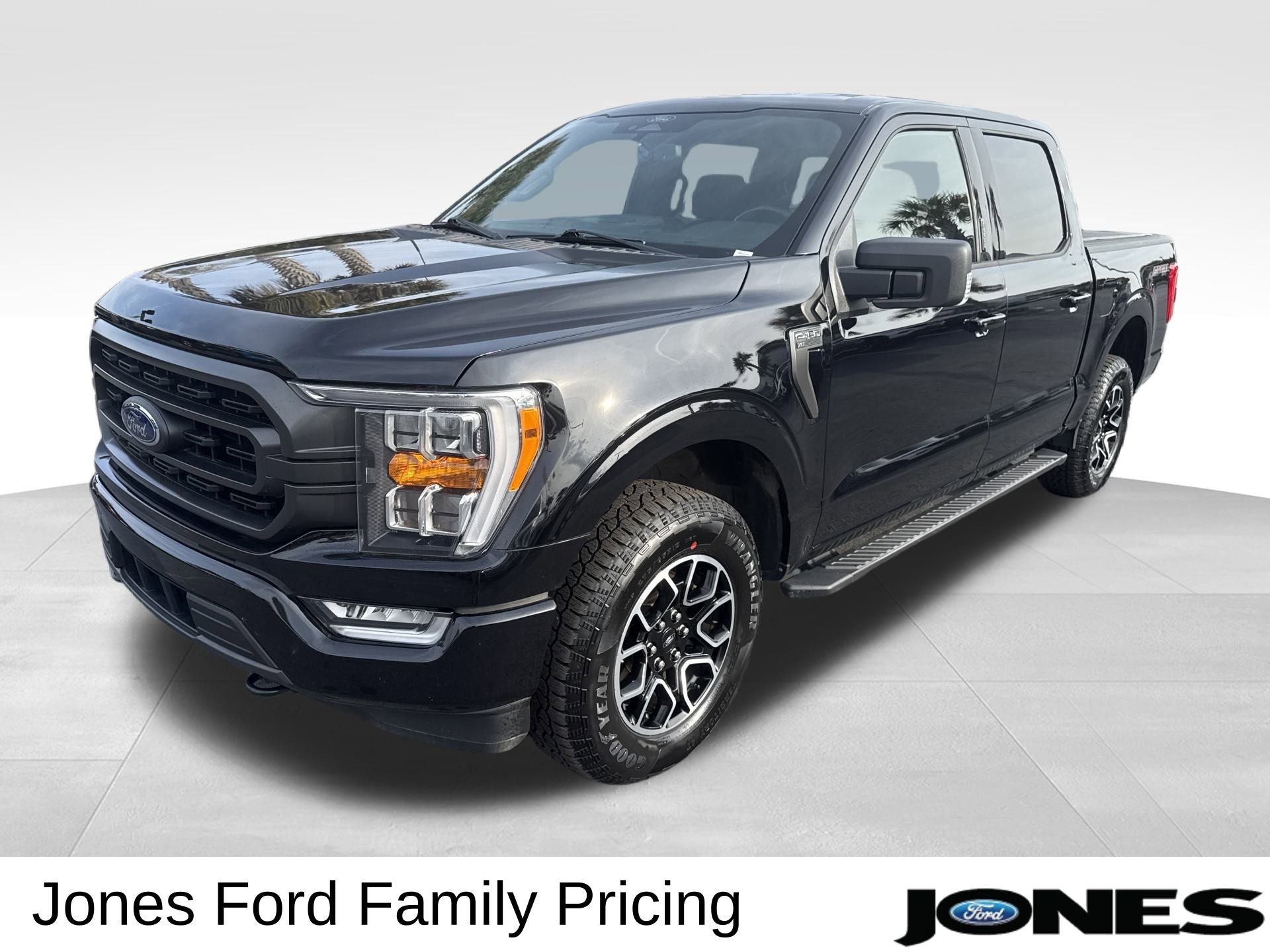 Certified 2022 Ford F150 XLT w/ Equipment Group 302A High image 3