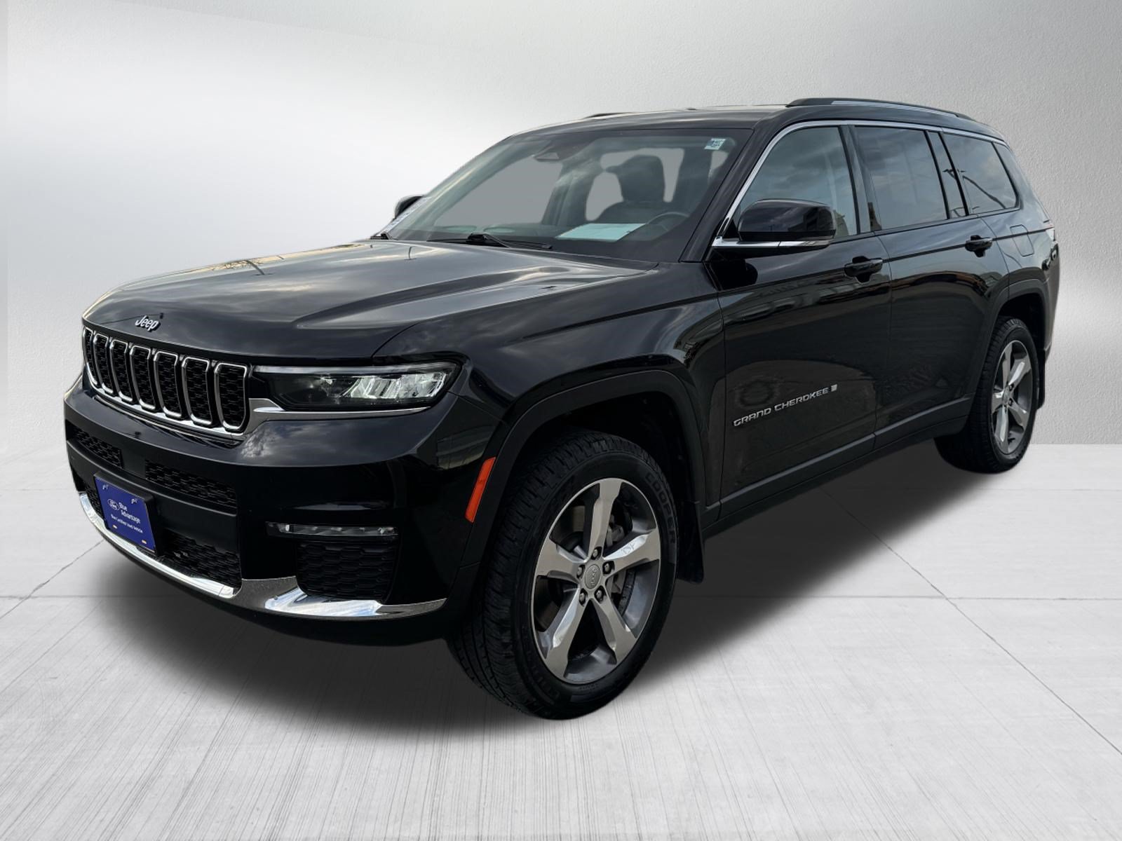 Used 2021 Jeep Grand Cherokee L Limited w/ Trailer Tow Group (B) AWD/4WD image 3
