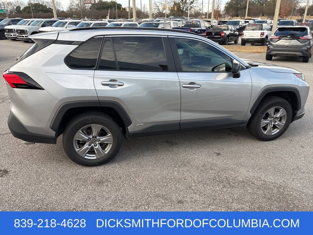 Used 2022 Toyota RAV4 LE image 6