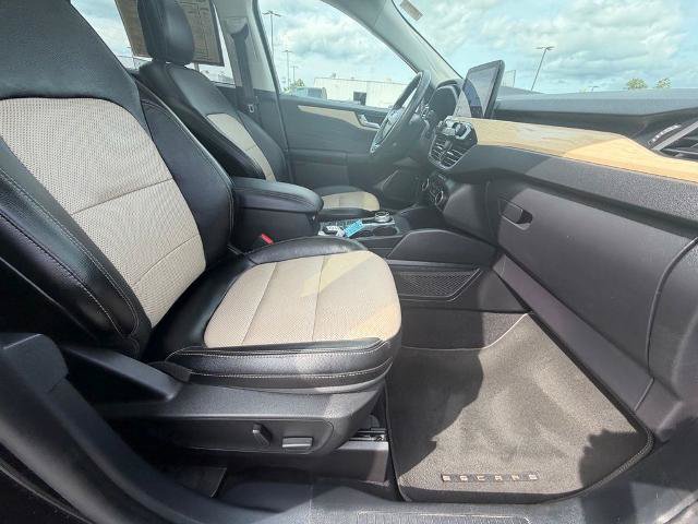 Certified 2022 Ford Escape Titanium w/ Titanium Elite Package AWD/4WD image 39
