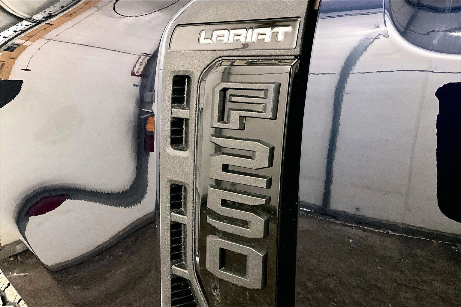 Certified 2025 Ford F250 Lariat w/ Lariat Ultimate Package image 13
