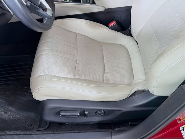 Used 2018 Honda Accord Touring image 23