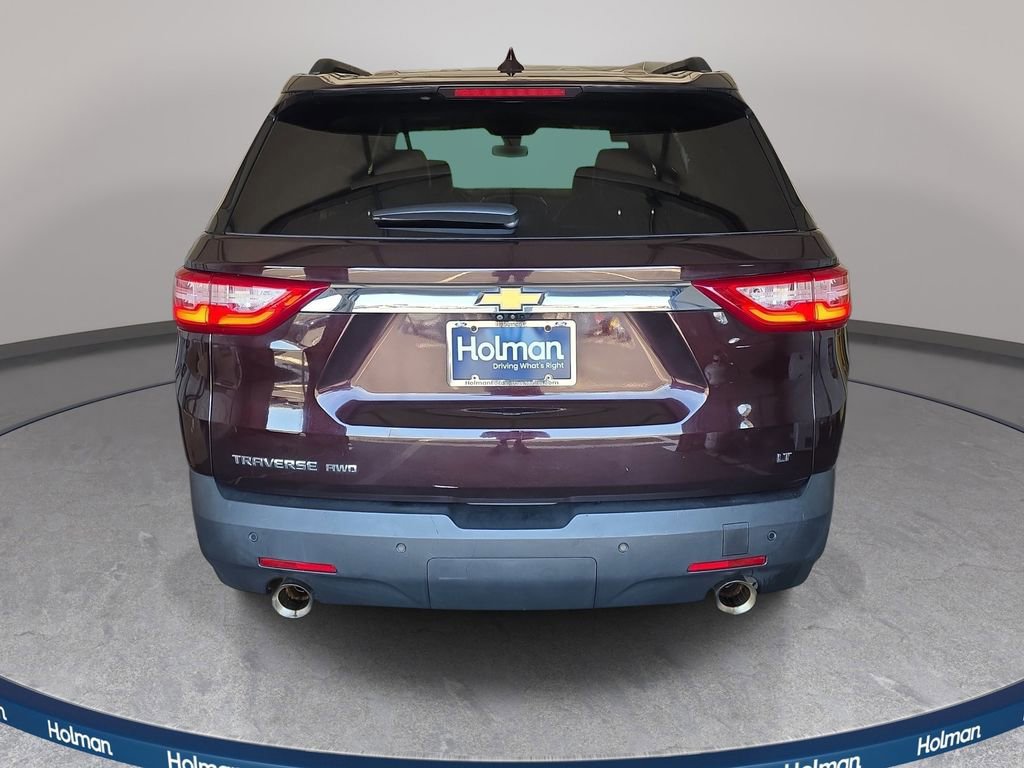 Used 2020 Chevrolet Traverse LT w/ LT Premium Package image 4