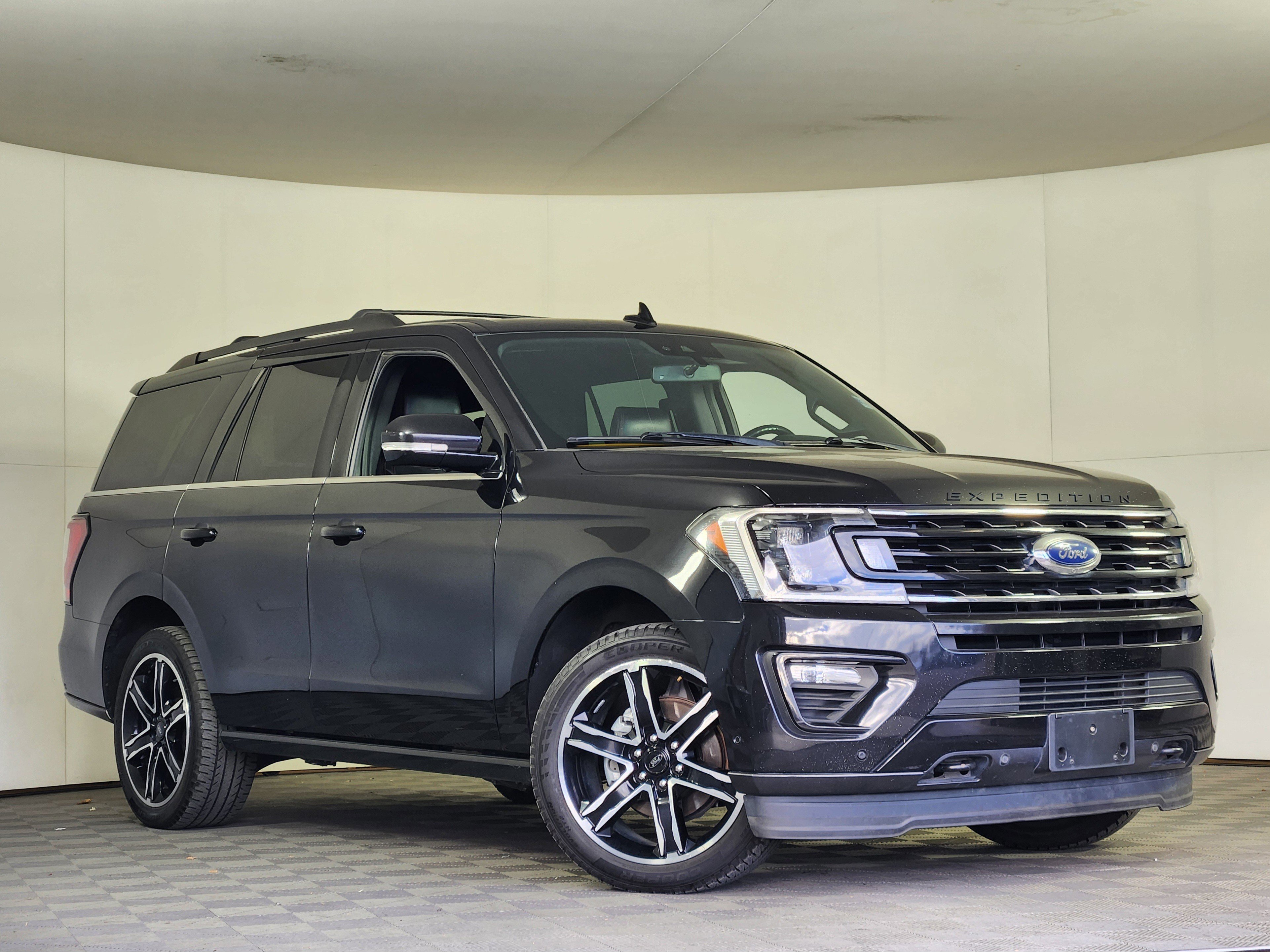 Certified 2019 Ford Expedition Limited w/ Equipment Group 303A image 7