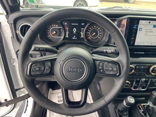 Used 2025 Jeep Gladiator Sport AWD/4WD image 26