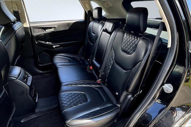 Certified 2024 Ford Edge Titanium w/ Class II Trailer Tow Package image 31