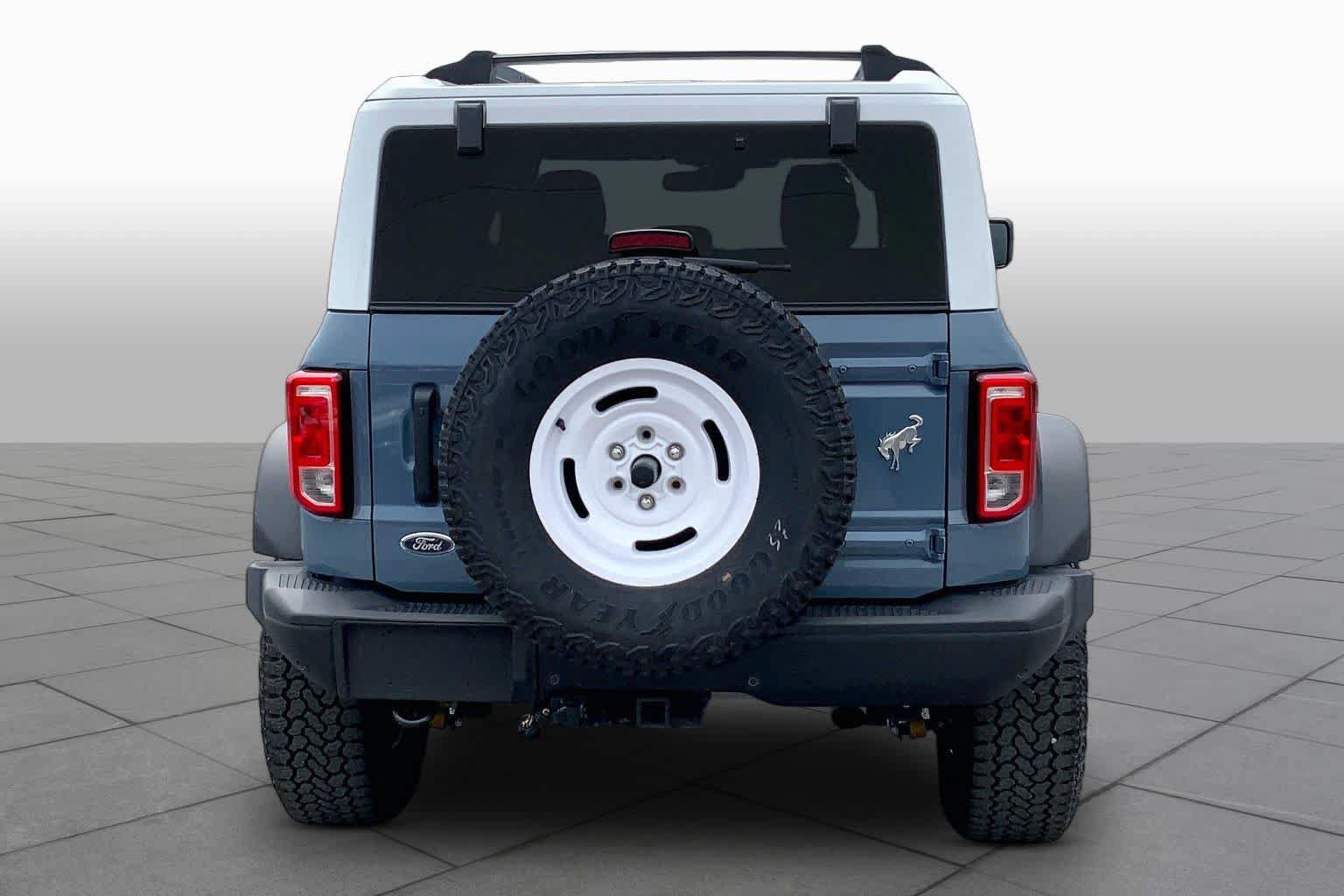 Certified 2025 Ford Bronco Heritage Edition AWD/4WD image 5