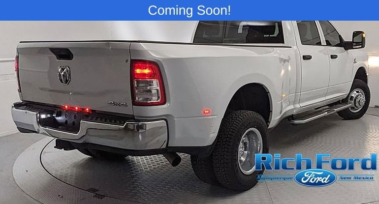 Used 2024 RAM 3500 Tradesman w/ Chrome Appearance Group AWD/4WD image 3