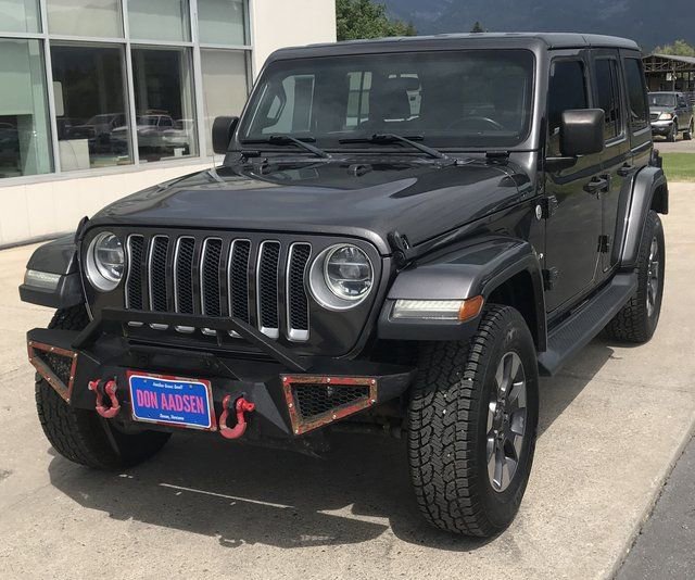 Used 2018 Jeep Wrangler Unlimited Sahara w/ Cold Weather Group image 4