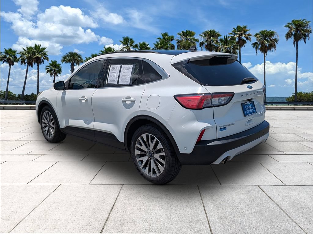 Certified 2020 Ford Escape Titanium w/ Titanium Premium Package 2.0 FWD image 5