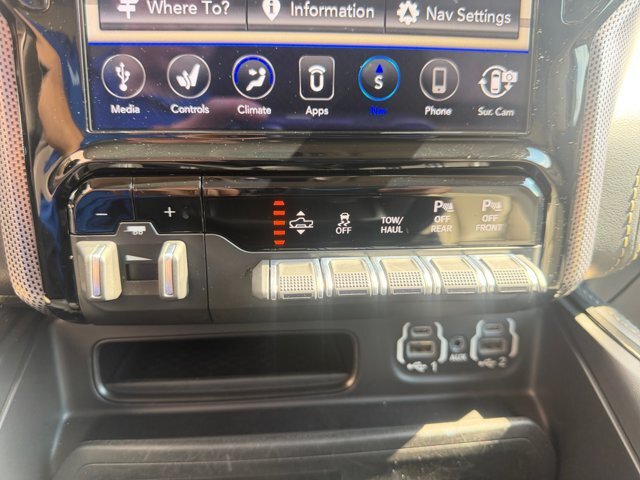 Used 2020 RAM 1500 Limited AWD/4WD image 16