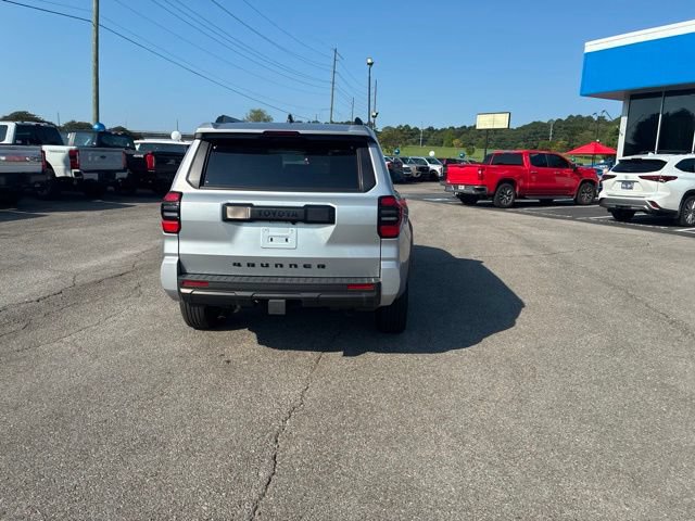 Used 2025 Toyota 4Runner SR5 AWD/4WD image 34