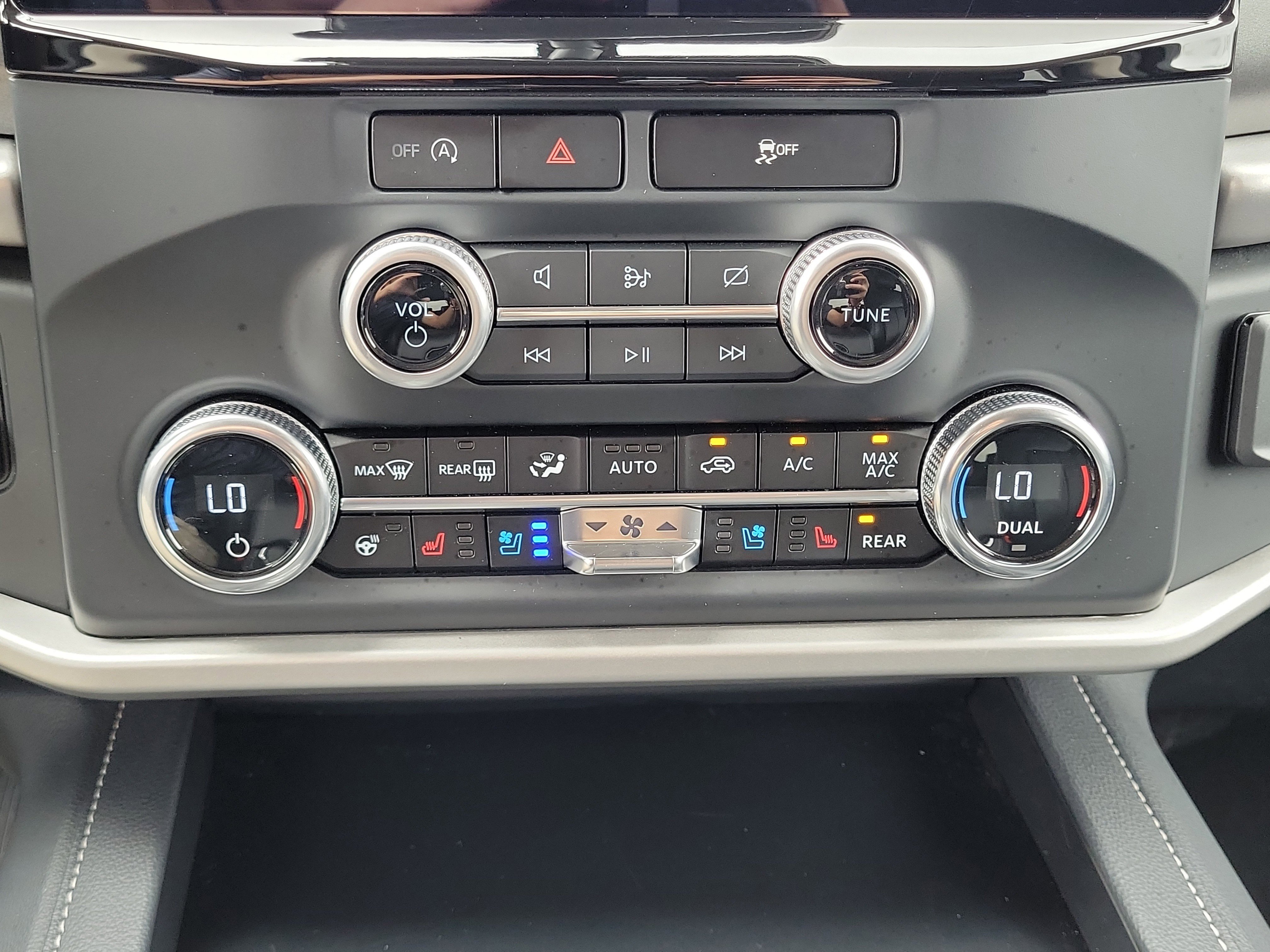 Certified 2024 Ford Expedition XLT image 22