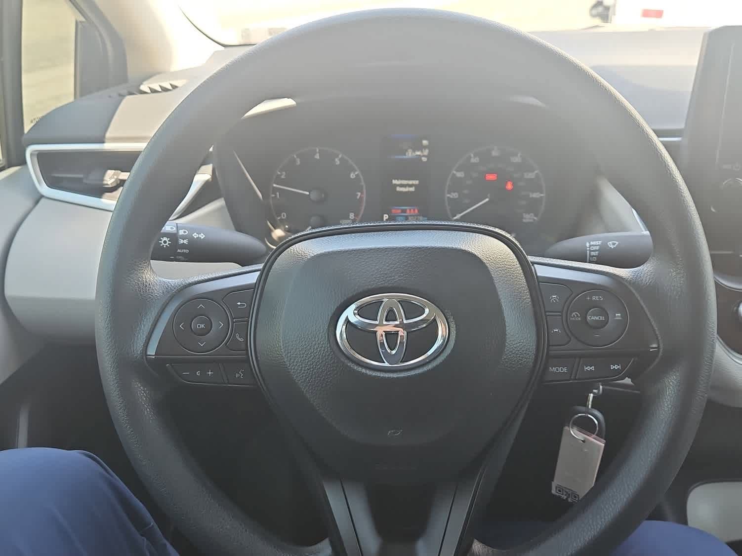 Used 2024 Toyota Corolla LE FWD image 15