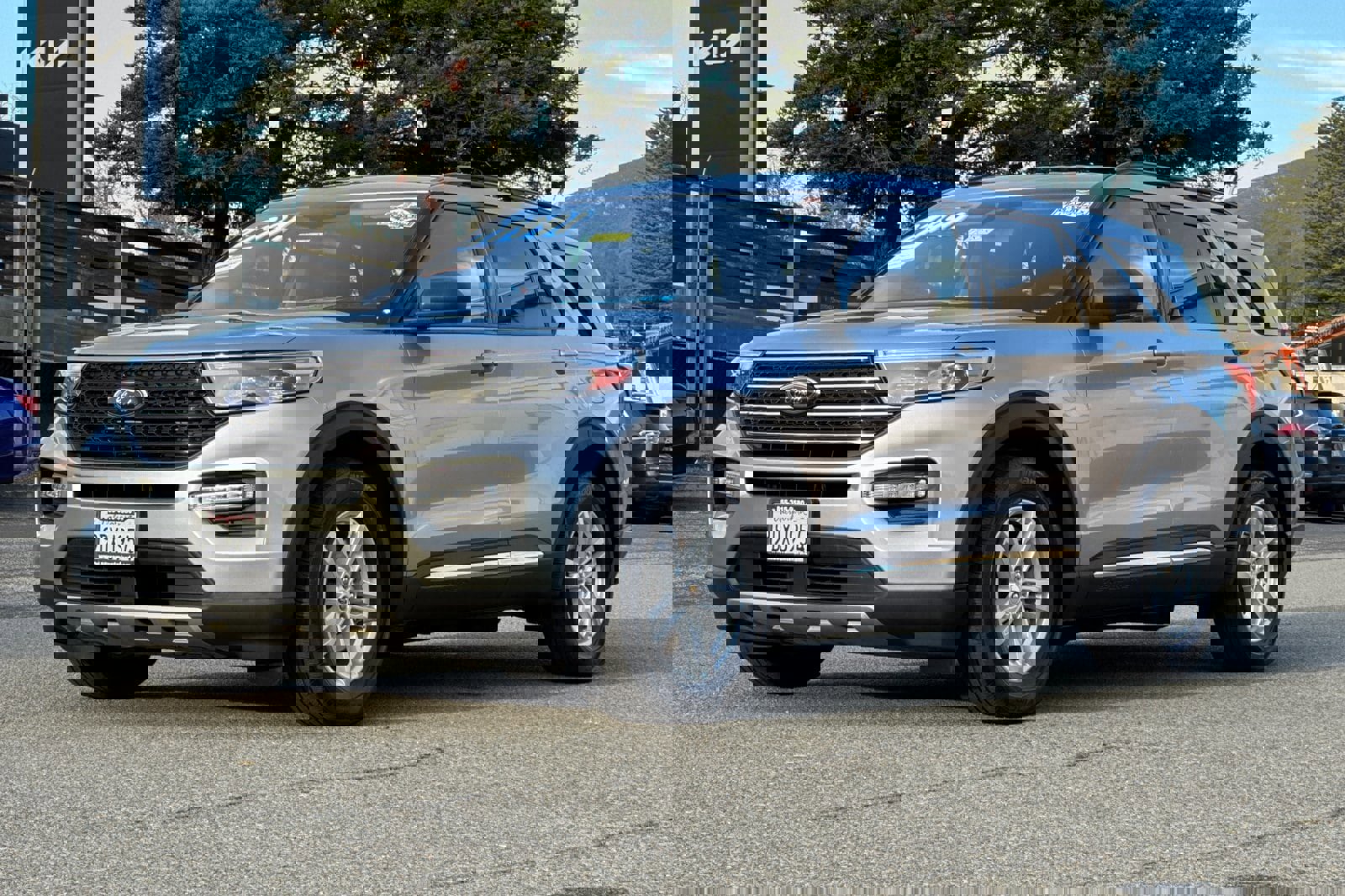 Certified 2022 Ford Explorer XLT w/ Equipment Group 202A image 8