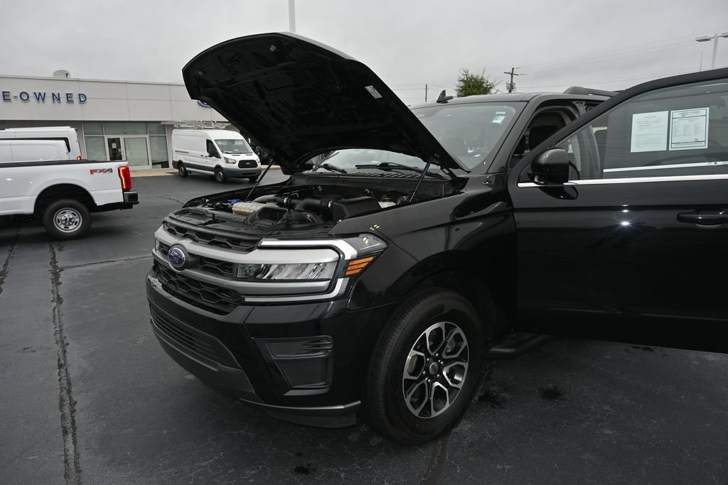 Certified 2024 Ford Expedition Max XLT RWD image 12