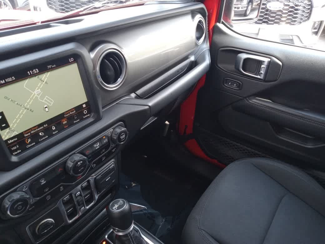 Used 2018 Jeep Wrangler Unlimited Sahara AWD/4WD image 21