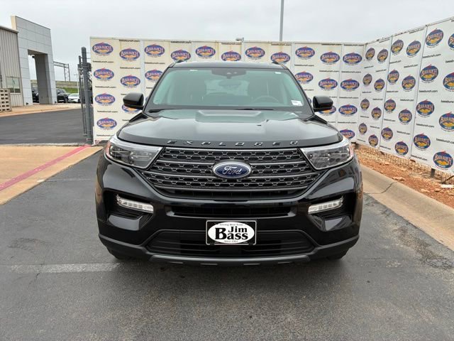 Certified 2023 Ford Explorer XLT w/ Equipment Group 202A AWD/4WD image 3