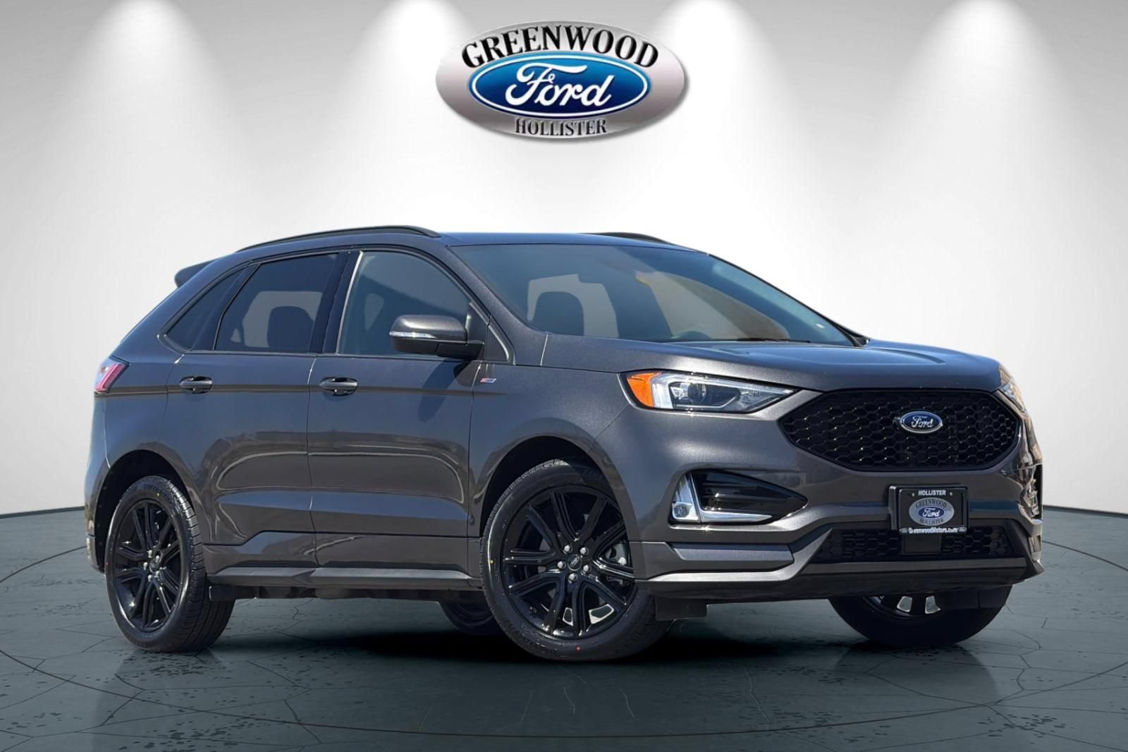 Certified 2020 Ford Edge ST-Line w/ Cold Weather Package AWD/4WD image 2