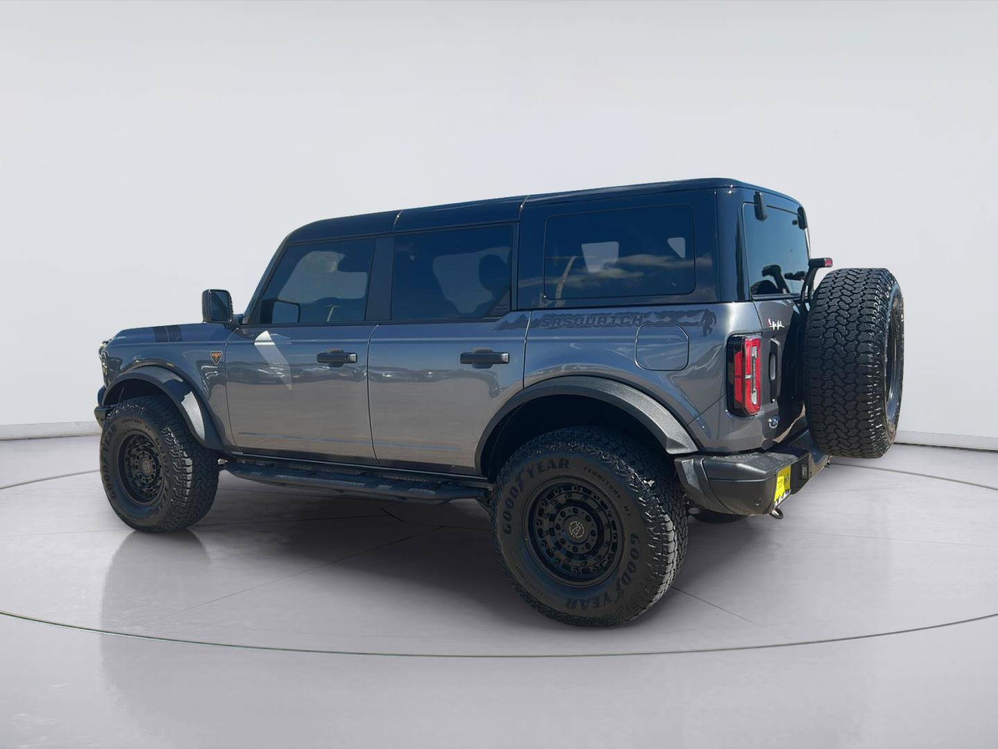 Certified 2025 Ford Bronco Badlands w/ Sasquatch Package AWD/4WD image 6