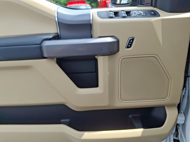 Certified 2019 Ford F250 XLT w/ XLT Premium Package AWD/4WD image 13
