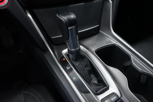 Used 2018 Honda Accord Touring image 34