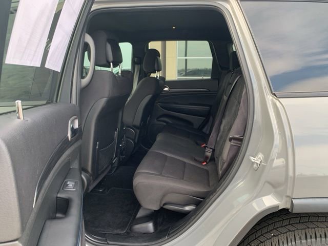 Used 2019 Jeep Grand Cherokee Laredo image 12