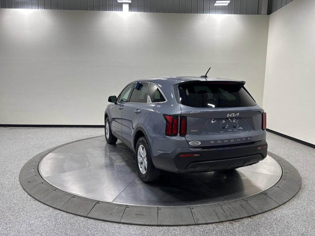 Used 2022 Kia Sorento LX AWD/4WD image 9