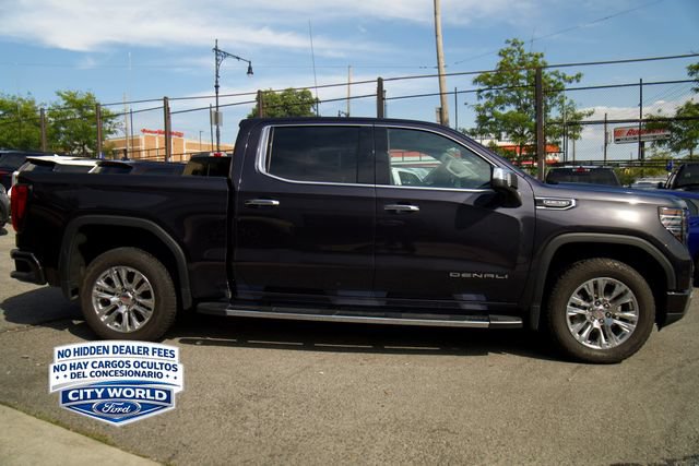Used 2024 GMC Sierra 1500 Denali w/ Technology Package AWD/4WD image 3