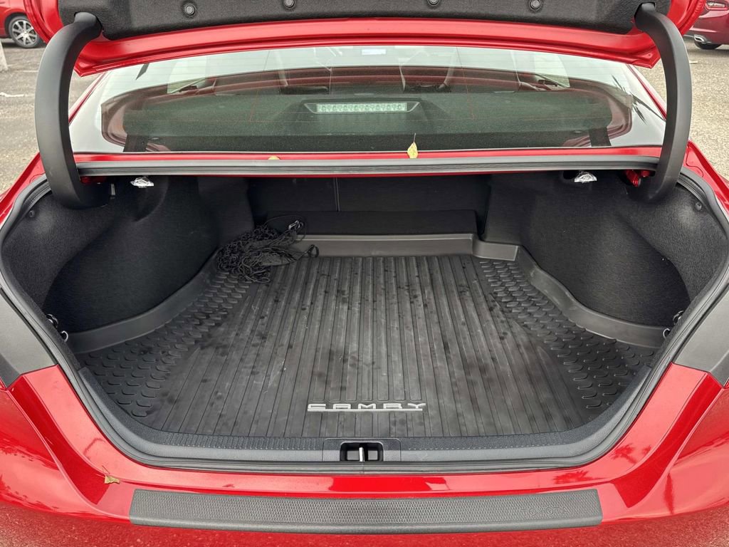 Used 2023 Toyota Camry SE image 24