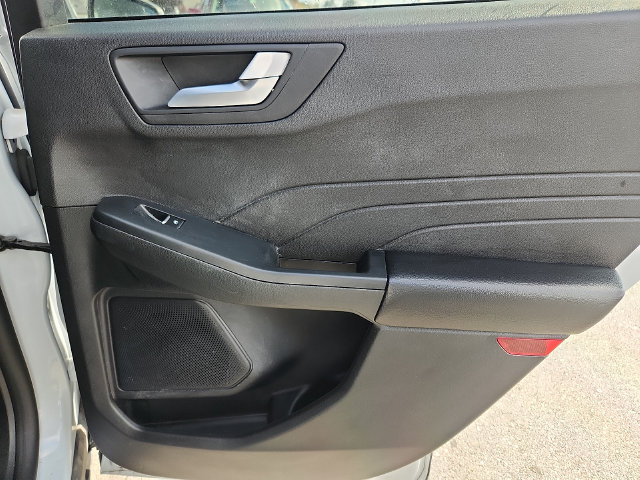 Certified 2025 Ford Escape ST-Line Select AWD/4WD image 30