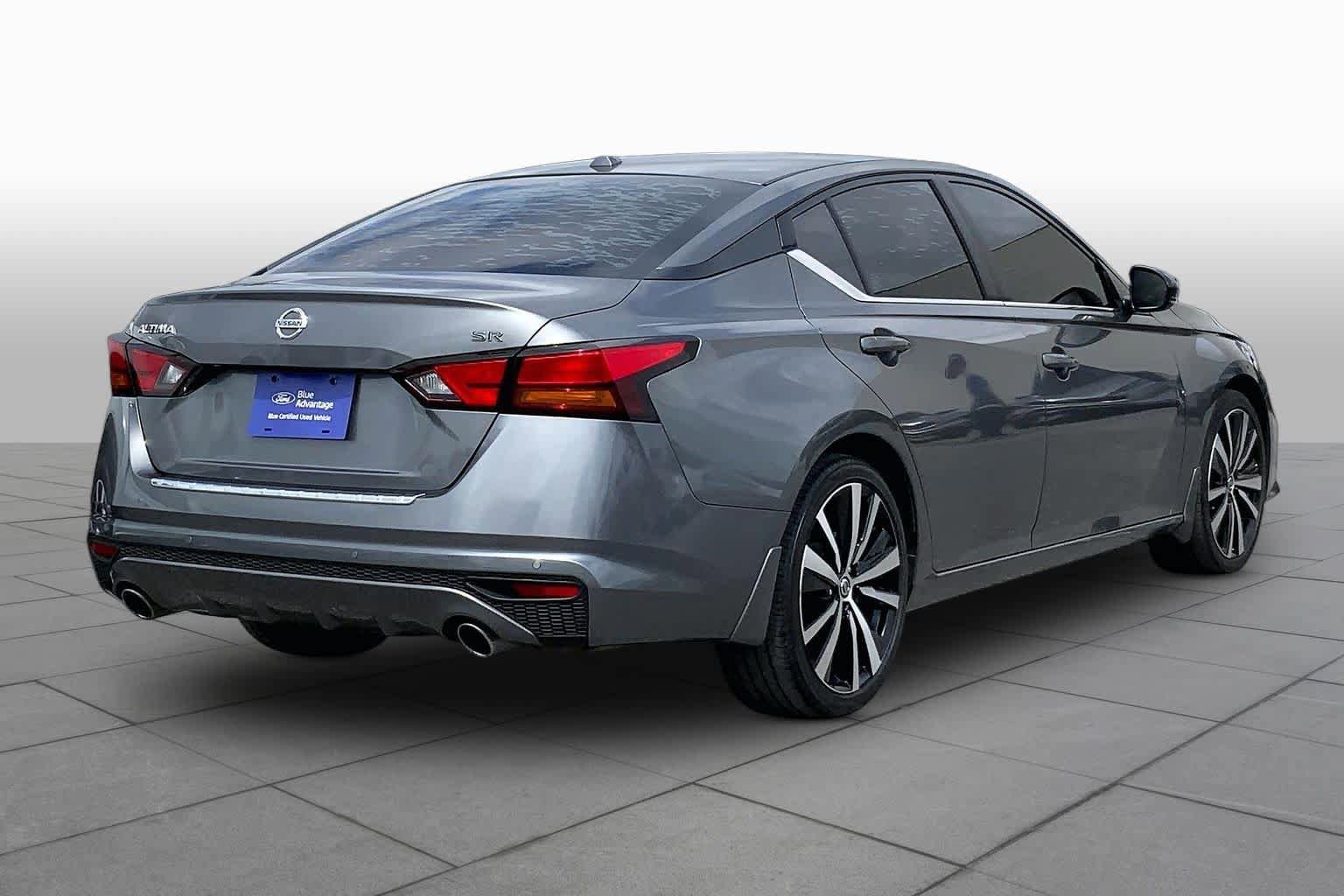 Used 2021 Nissan Altima 2.5 SR w/ SR Premium Package FWD image 13