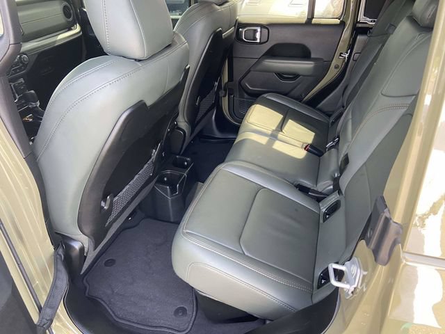 Used 2025 Jeep Gladiator Mojave AWD/4WD image 14