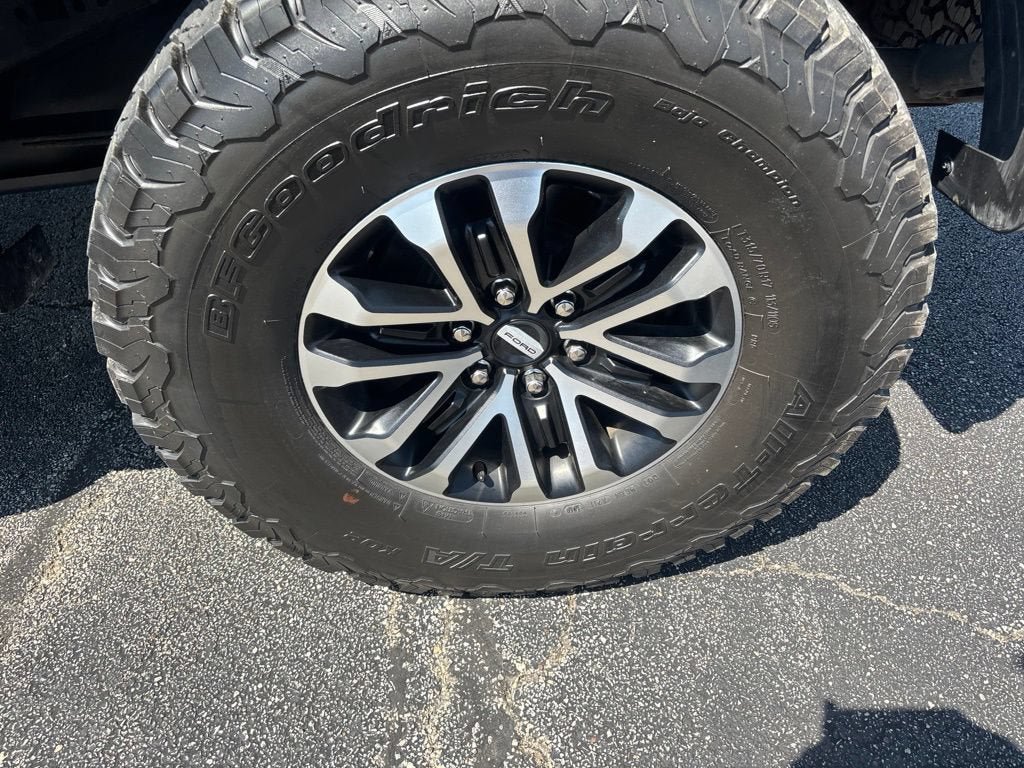 Certified 2019 Ford F150 Raptor w/ Equipment Group 801A Mid AWD/4WD image 18