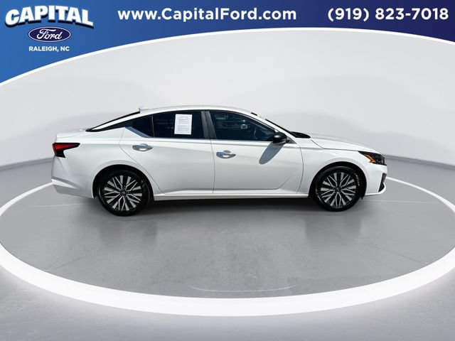 Used 2025 Nissan Altima 2.5 SV FWD image 9