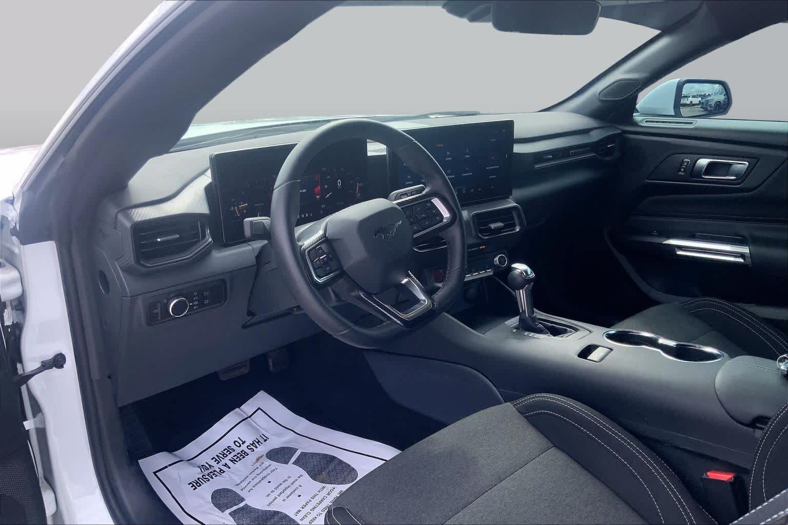 Certified 2025 Ford Mustang Coupe RWD image 17