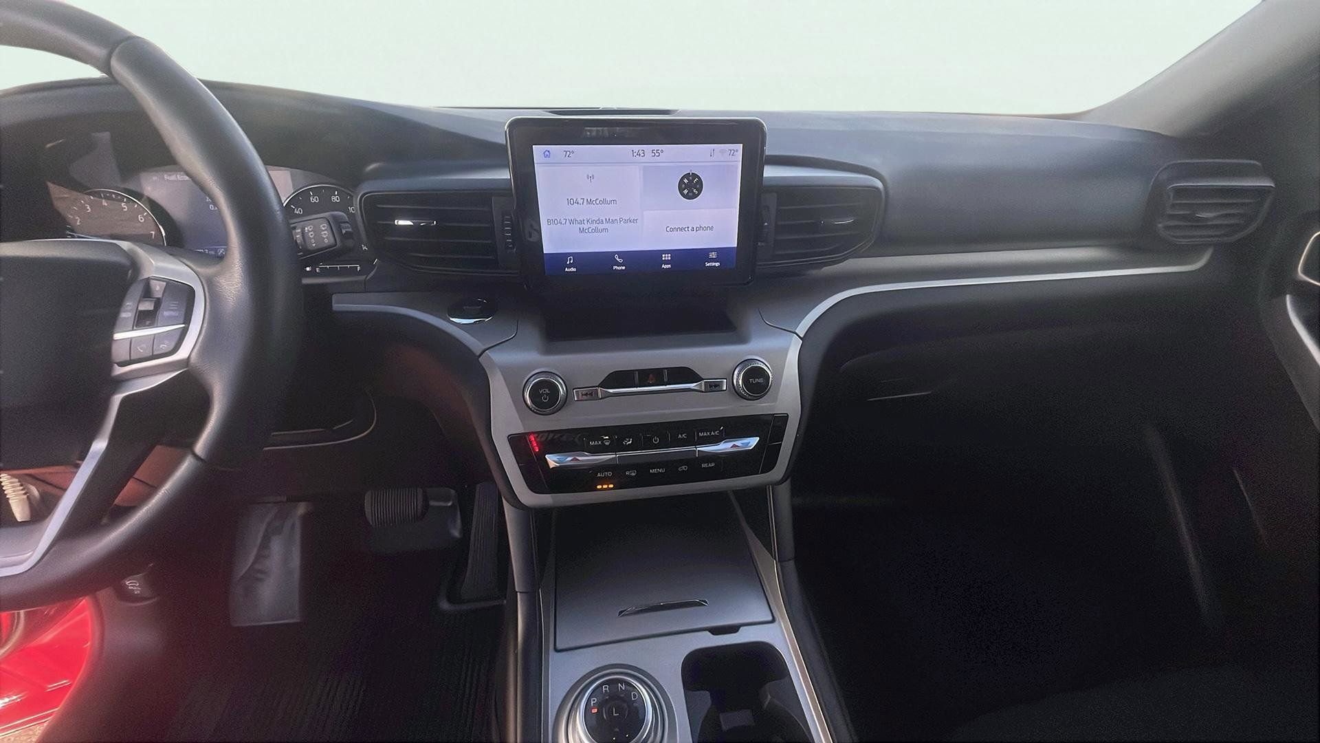 Certified 2023 Ford Explorer XLT w/ Class IV Trailer Tow Package image 13