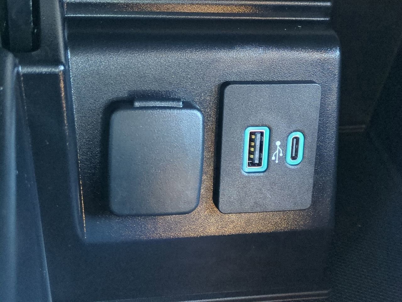 Certified 2020 Ford Explorer ST w/ ST Street Pack image 23