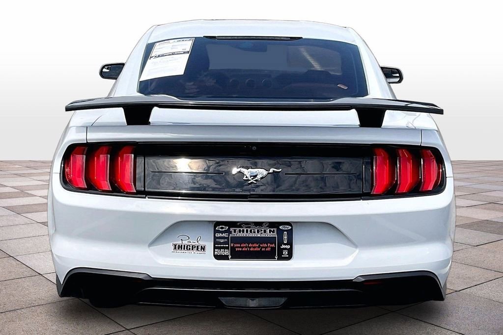 Certified 2018 Ford Mustang Coupe RWD image 4