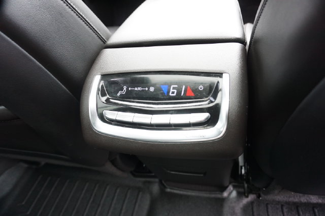 Used 2022 Cadillac XT6 Premium Luxury FWD image 18