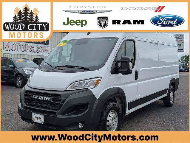 Used 2023 RAM ProMaster 2500 w/ Driver Convenience Group FWD image 1