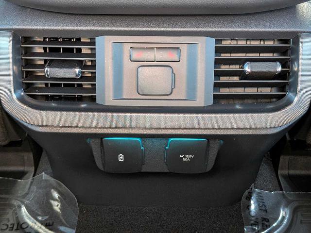 Certified 2025 Ford F150 Platinum w/ Equipment Group 702A High image 31