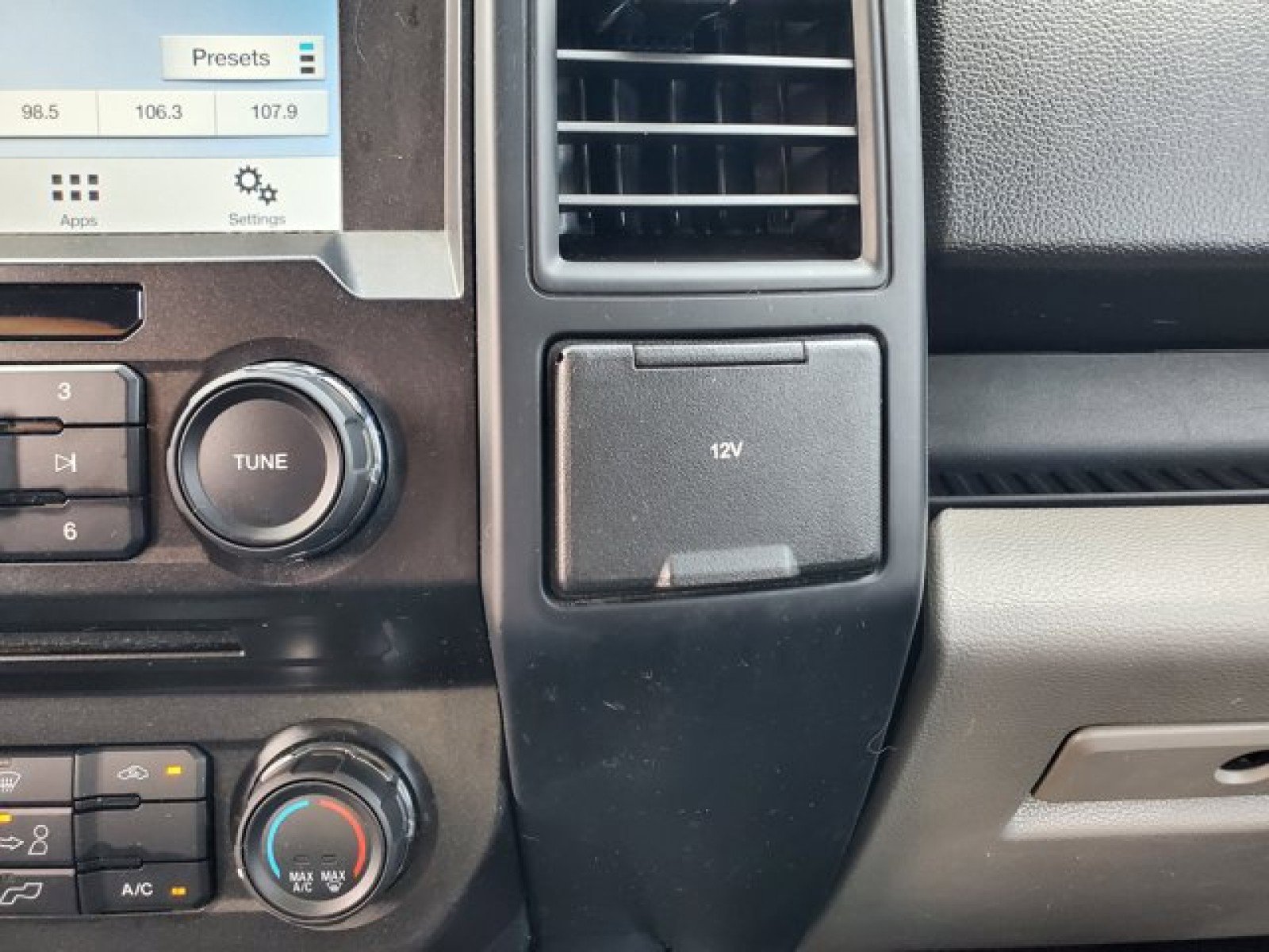 Certified 2018 Ford F150 XL w/ Equipment Group 101A Mid image 24