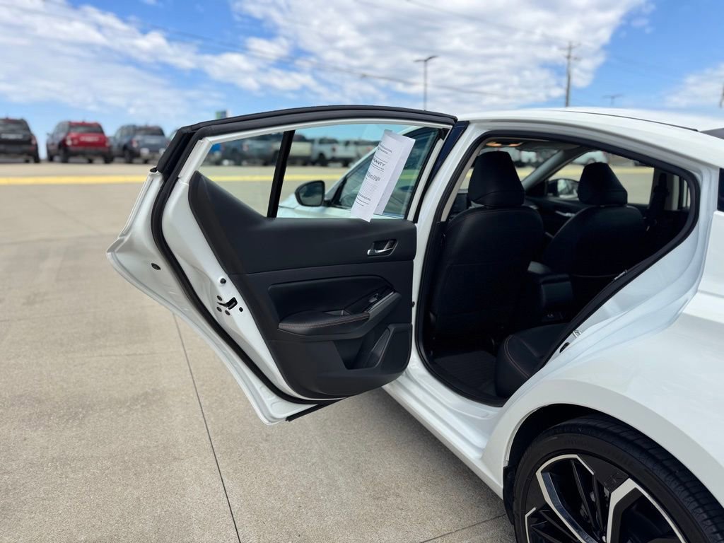 Used 2025 Nissan Altima 2.5 SR FWD image 31