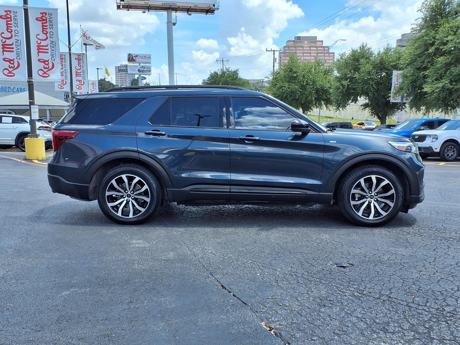 Certified 2022 Ford Explorer ST-Line w/ Class IV Trailer Tow Package RWD image 5