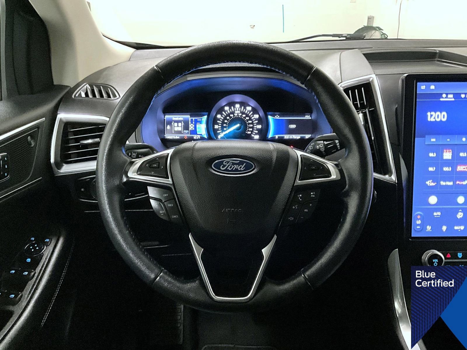 Certified 2024 Ford Edge Titanium image 11