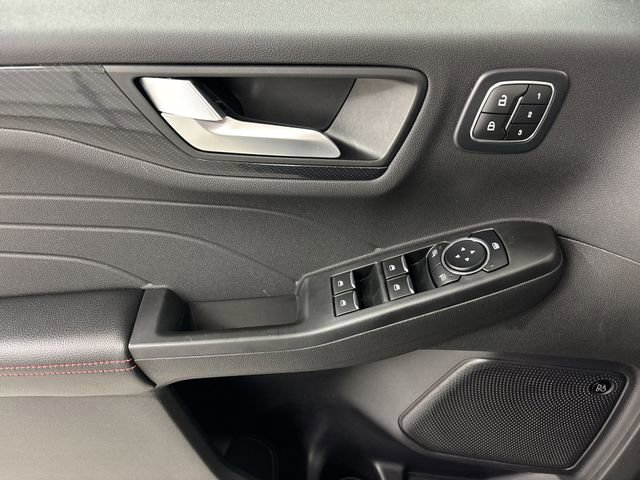Certified 2023 Ford Escape ST-Line Select w/ Tech Pack #2 image 7
