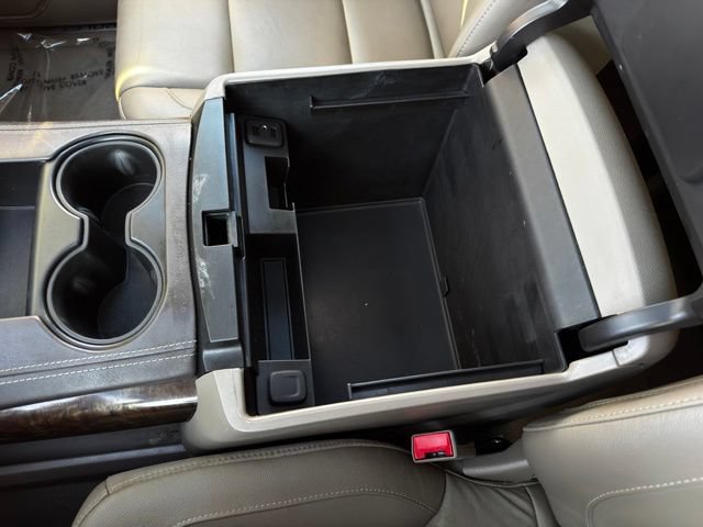 Used 2019 Chevrolet Suburban LT AWD/4WD image 23